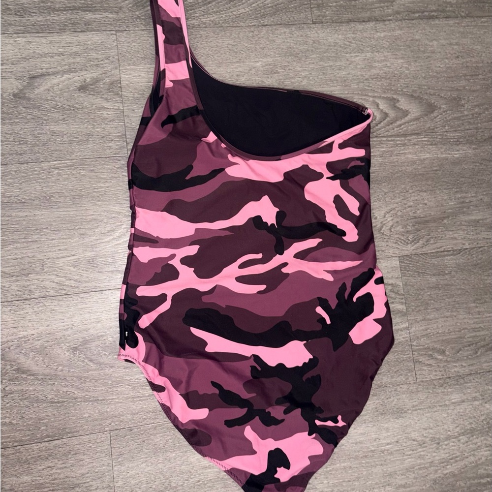 Balenciaga Black/pink one shoulder jersey camo New boutique swimsuit 🩱 - Picture 14 of 16